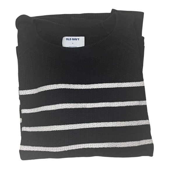 Black and White Striped Sweater - XL - Picture 4 of 6